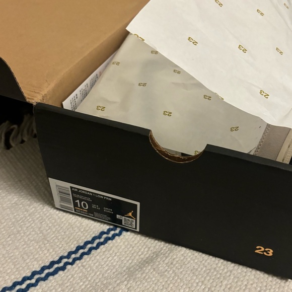 Air Jordan 1 Low (NOT REAL) - Picture 4 of 4